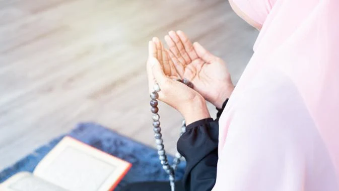 Cara Membaca Doa Niat Puasa Ramadhan yang Benar, Lengkap dengan Latin